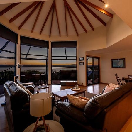 Waterline Holiday Home Coles Bay Dış mekan fotoğraf