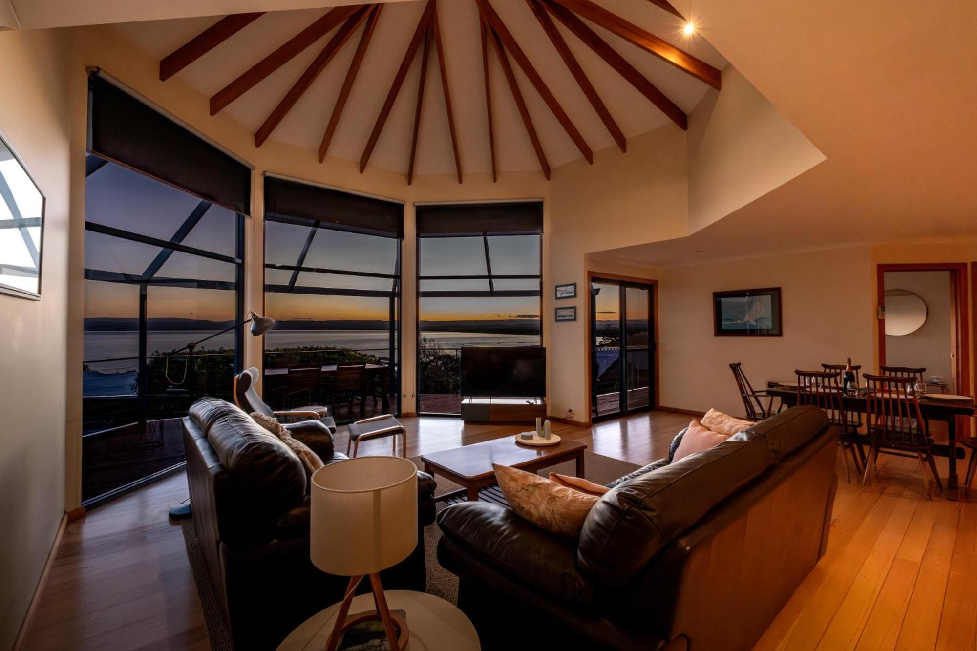 Waterline Holiday Home Coles Bay Dış mekan fotoğraf